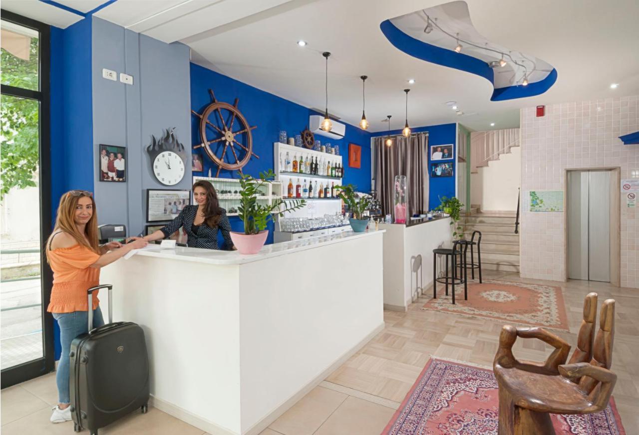 Hotel Holiday Sunshine Summer Misano Adriatico Eksteriør billede