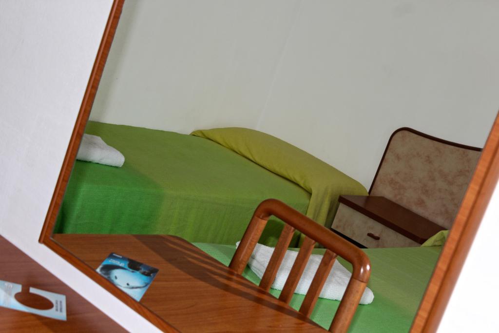 Hotel Holiday Sunshine Summer Misano Adriatico Eksteriør billede